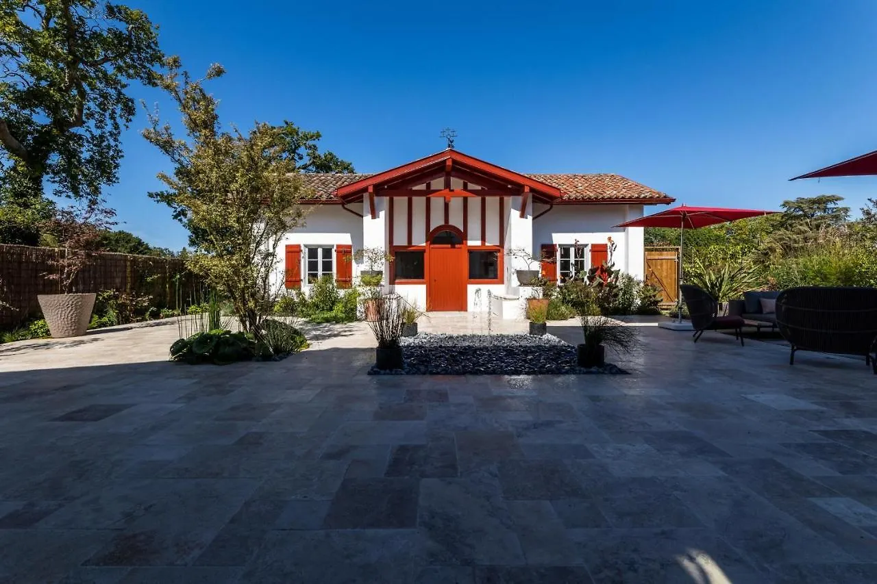Etxe Batua - Keyweek Renovated Basque Villa With Heated Pool Arcangues 0*,  France